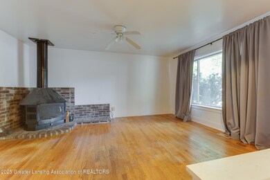 2039_Holly_Way_MAX-24