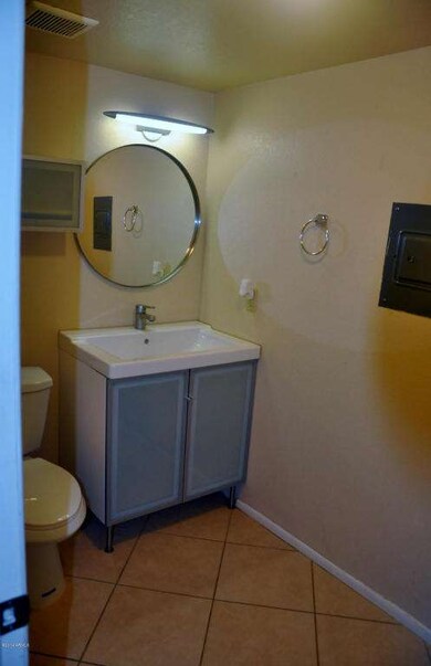 2040 S Longmore unit 56, Mesa, AZ 85202 - photo 5