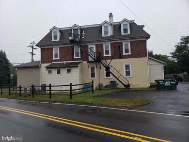 4894 Old Easton Rd unit 3, Doylestown, PA 18902 - photo 4