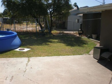 Backyard & Storage Shed Conveys