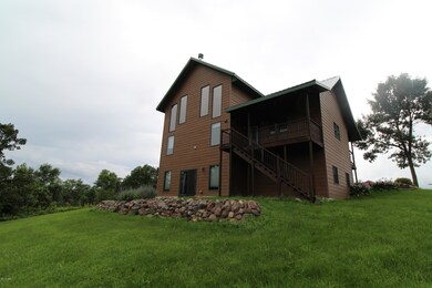 EXTERIOR REAR