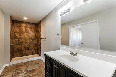 1813 NE Gatewood Dr, Lees Summit, MO 64086 - photo 6