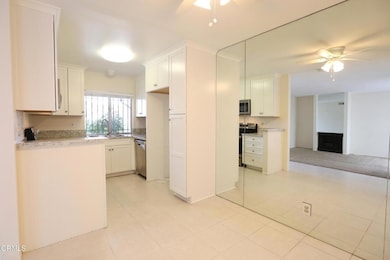 17516 Via Calma unit 39, Tustin, CA 92780 - photo 4