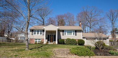 100 Bradford Rd, Braintree, MA 02184 - photo 2