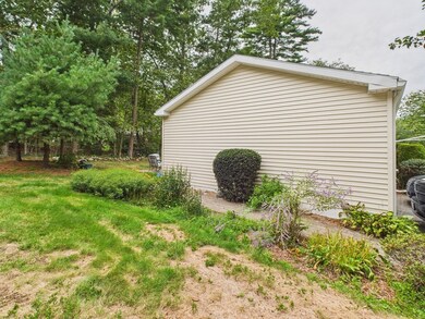 2608 Oak Point Dr, Middleborough, MA 02346 - photo 3