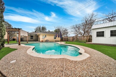 4826 Viking Dr, Houston, TX 77092 - photo 2