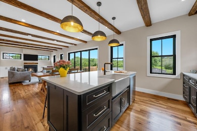 70 W Vine St, Provincetown, MA 02657 - photo 4