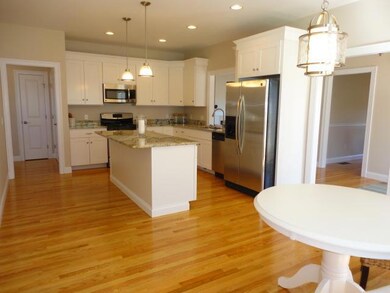 345 Forest Ave unit 9A, Middletown, RI 02842 - photo 4