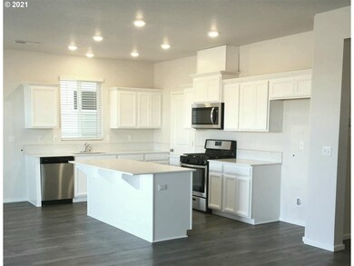 1375 NW Varnish Ave, Redmond, OR 97756 - photo 3