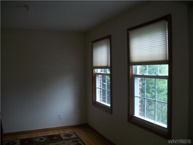 Den Den/dining room! first floor hardwood floors!