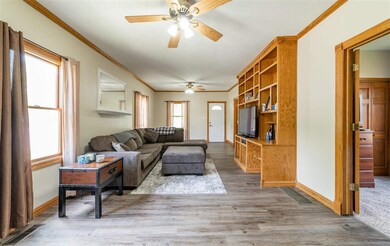 1230 Broadway St, Lincoln, IL 62656 - photo 4