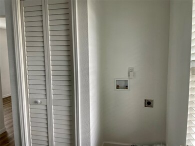 6806 Couch St, Houston, TX 77091 - photo 4