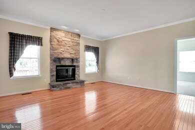 304 Hook Dr, Martinsburg, WV 25405 - photo 6