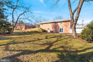 2914 Chapel View Dr, Silver Spring, MD 20904 - photo 4