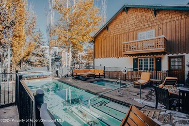 710MillStreet_Exterior Pool
