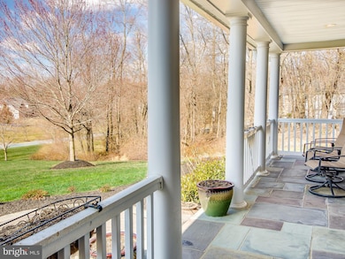 818 Avonshire Ct, Sykesville, MD 21784 - photo 3