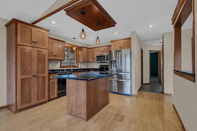 5707 Cardinal Ct, Saint Cloud, MN 56303 - photo 7