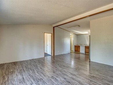 52205 Whispering Pines Loop E, Reardan, WA 99029 - photo 6