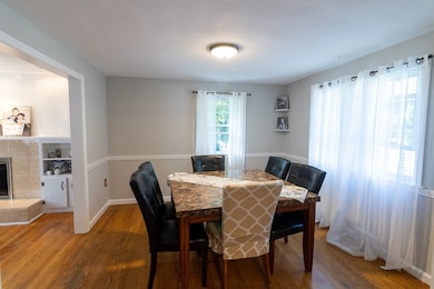 431 Rogers Ave, West Springfield, MA 01089 - photo 3