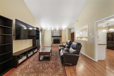 902 Golfview Dr, Richmond, TX 77469 - photo 6