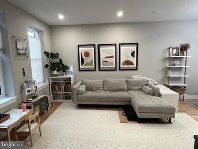 1432 S 23rd St, Philadelphia, PA 19146 - photo 4