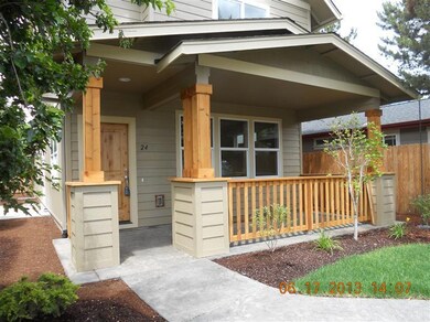 24 SW Taft Ave, Bend, OR 97702 - photo 2