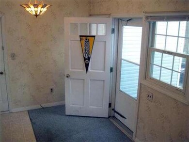 107 Bumble Bee Cir, Shrewsbury, MA 01545 - photo 7