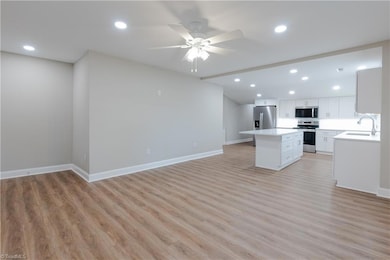 205 S Key St, Pilot Mountain, NC 27041 - photo 6