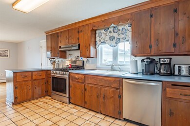 4 Sheffield Rd, Nashua, NH 03062 - photo 7