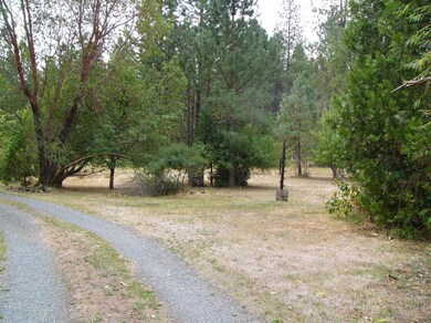 9584 W Evans Creek Rd, Rogue River, OR 97537 - photo 3