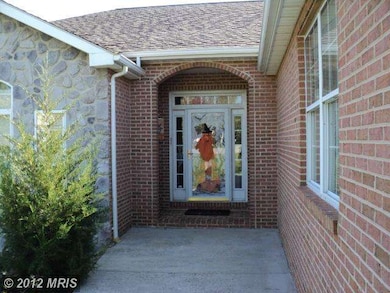 76 Maryland View Dr, Harpers Ferry, WV 25425 - photo 2