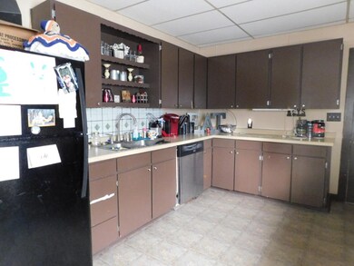 318 N 3rd St, Tomahawk, WI 54487 - photo 2