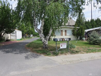 325 N Georgia Ave unit 325, East Wenatchee, WA 98802 - photo 2