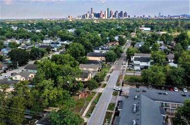 1310 Northwood St, Houston, TX 77009 - photo 3