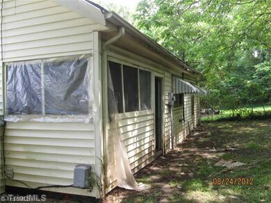 205 Holderby St, Reidsville, NC 27320 - photo 3