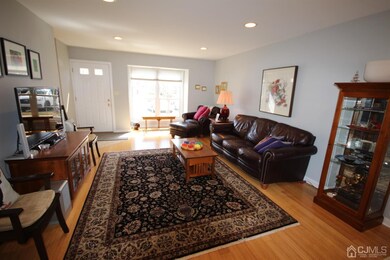 218 Hampshire Ct, Piscataway, NJ 08854 - photo 6