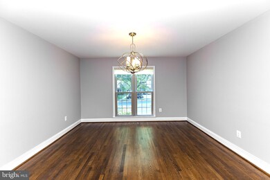 2091 Hopewood Dr, Falls Church, VA 22043 - photo 4