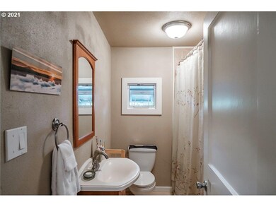 1086 8th Ave SW, Albany, OR 97321 - photo 6