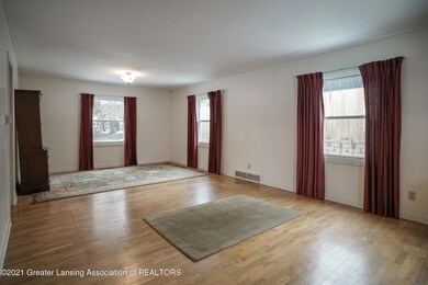 5853SmithfieldAve-1