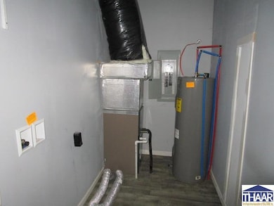 522 N Main St, Clinton, IN 47842 - photo 6