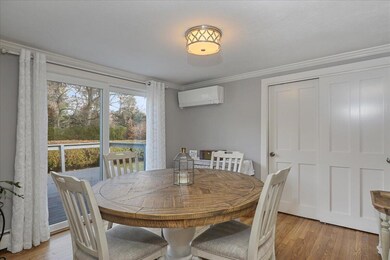 05-Dining Room