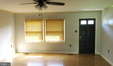 908 Autumn Valley Ln, Gambrills, MD 21054 - photo 3