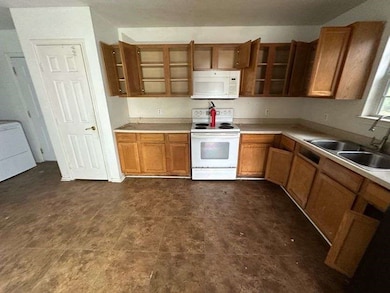 453 N Mccampbell St, Aransas Pass, TX 78336 - photo 2