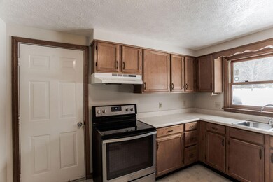 38 Fieldstone Ln, Sanford, ME 04073 - photo 5