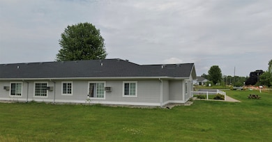 1108 S Huron St, Cheboygan, MI 49721 - photo 3