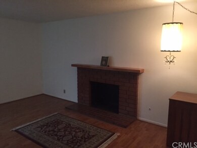 Living room w/ Fireplace