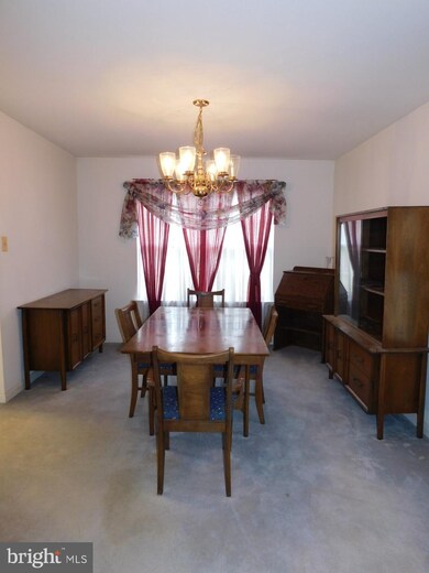 437 Hawkridge Ln, Sykesville, MD 21784 - photo 7