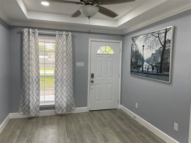 503 S Jack St unit B, Alvin, TX 77511 - photo 3