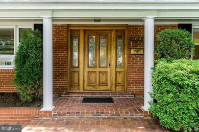 203 James Dr SW, Vienna, VA 22180 - photo 2