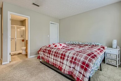 13 Primary Bedroom